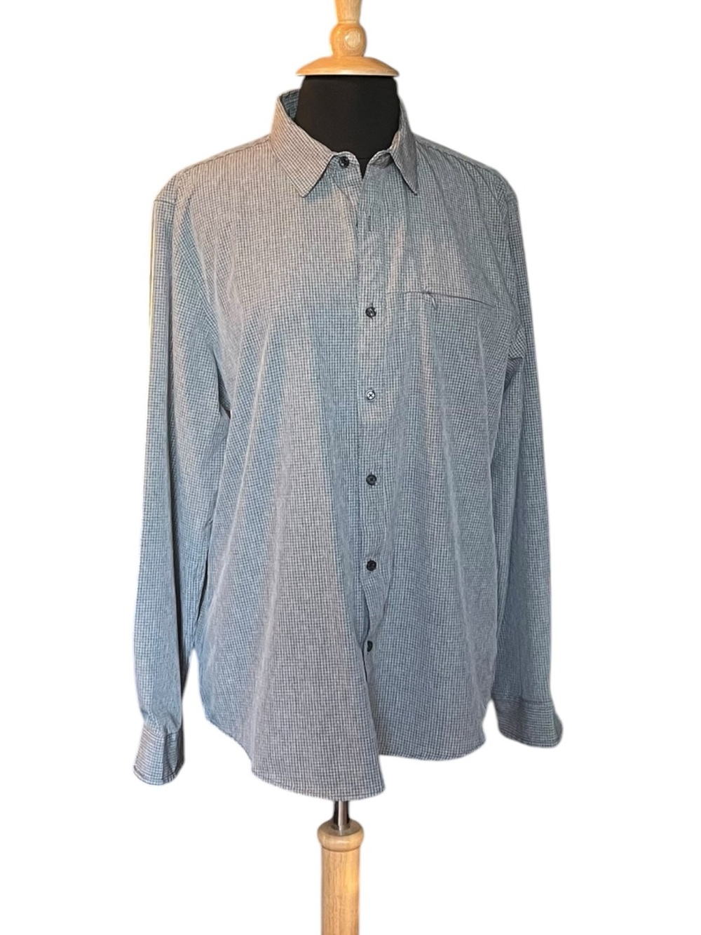 DKNY Classic Men's Long-Sleeve Button-Down Shirt in Blue-Grey